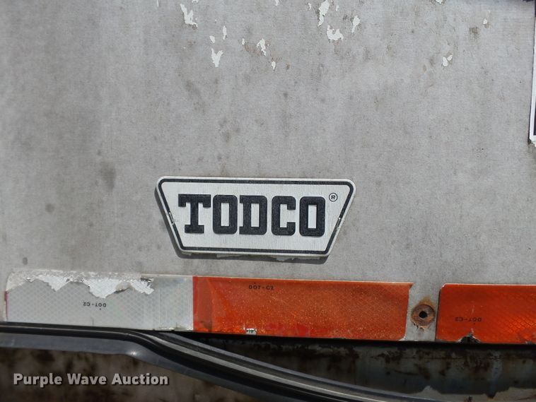 image for item DH3786 1985 dry van trailer