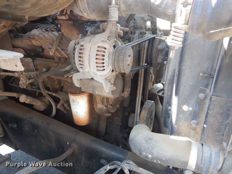 image for item DH4463 1996 Ford L9000  truck cab and chassis