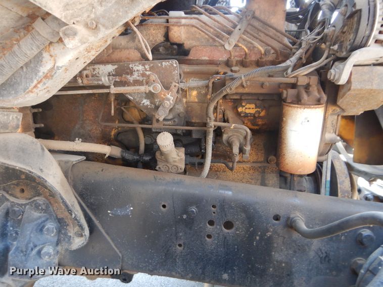 image for item DH4463 1996 Ford L9000  truck cab and chassis