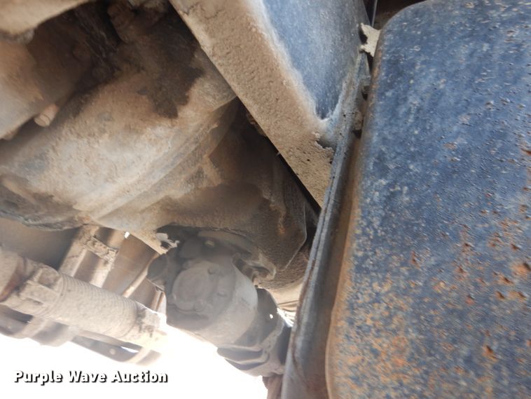 image for item DH4463 1996 Ford L9000  truck cab and chassis