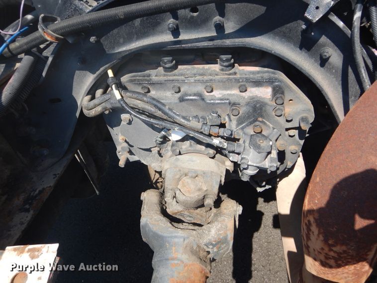 image for item DH4463 1996 Ford L9000  truck cab and chassis