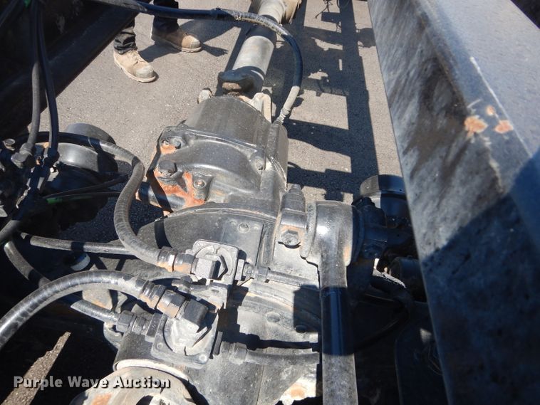 image for item DH4463 1996 Ford L9000  truck cab and chassis