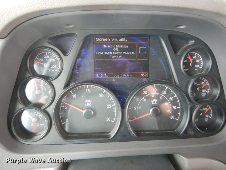 image for item DH5111 2015 Peterbilt 579  semi truck