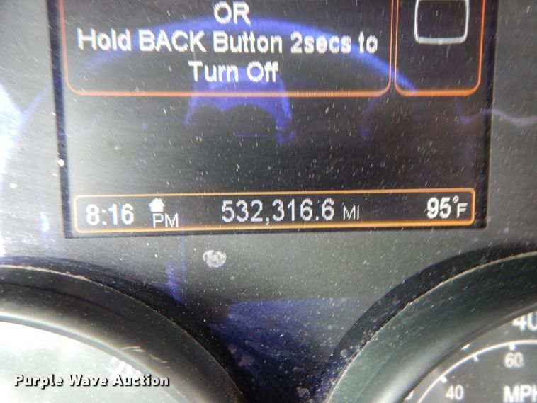 image for item DH5111 2015 Peterbilt 579  semi truck