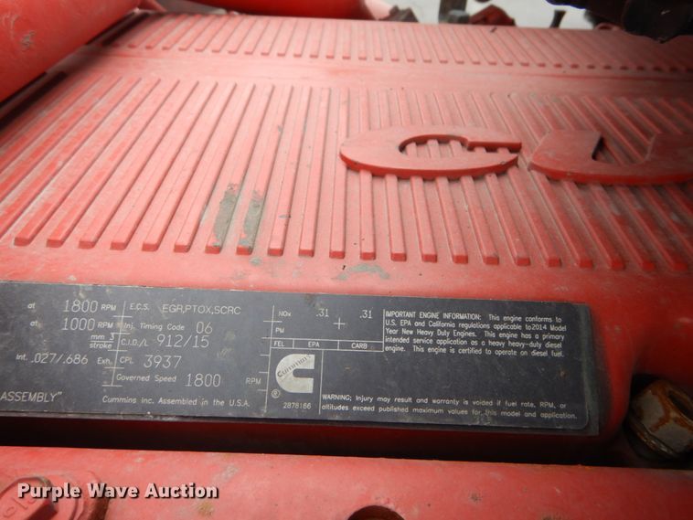 image for item DH5111 2015 Peterbilt 579  semi truck