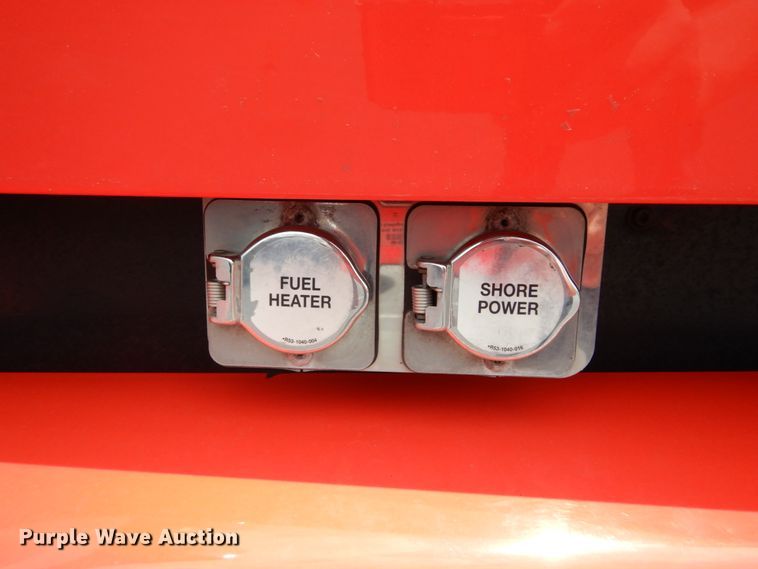 image for item DH5111 2015 Peterbilt 579  semi truck