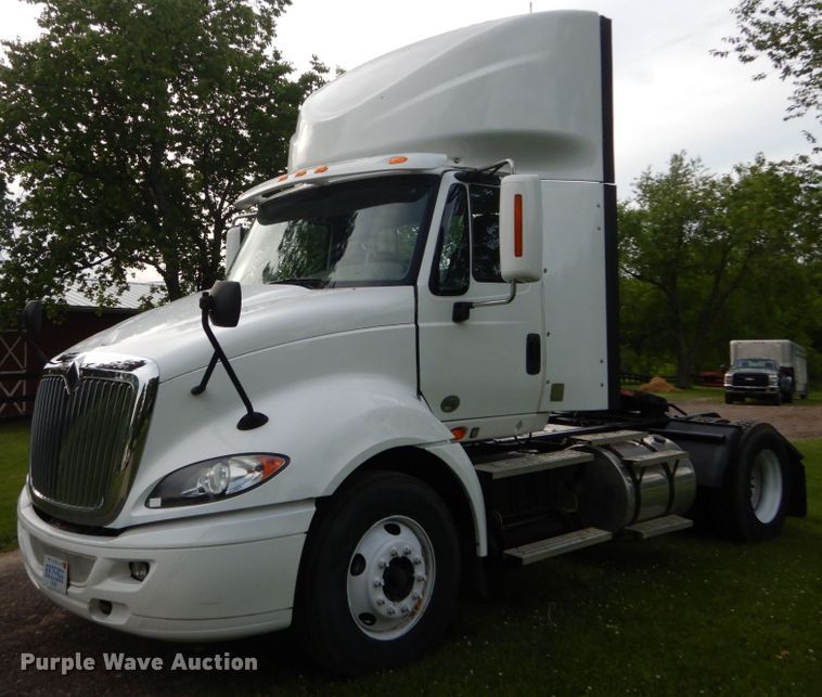 image for item DH5112 2012 International ProStar semi truck
