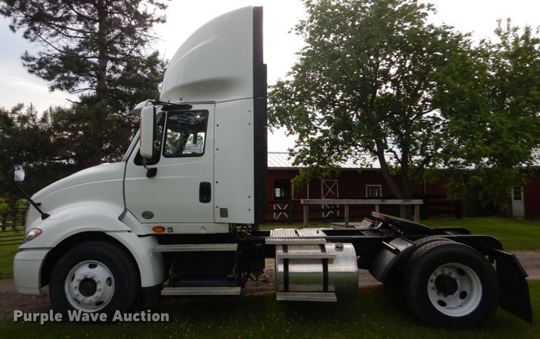 image for item DH5112 2012 International ProStar semi truck