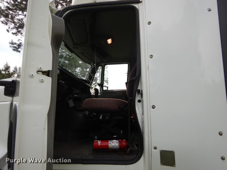 image for item DH5112 2012 International ProStar semi truck