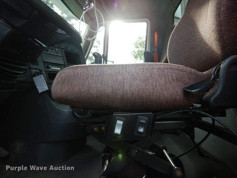 image for item DH5112 2012 International ProStar semi truck