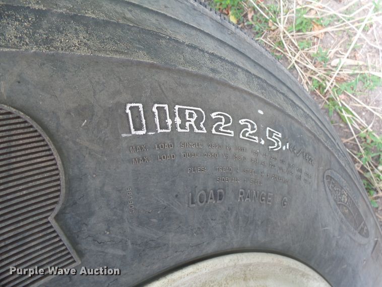 image for item DX9218 2005 Mack CXN613 semi truck