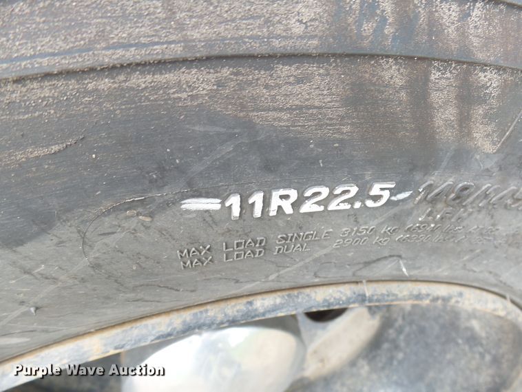 image for item DX9218 2005 Mack CXN613 semi truck