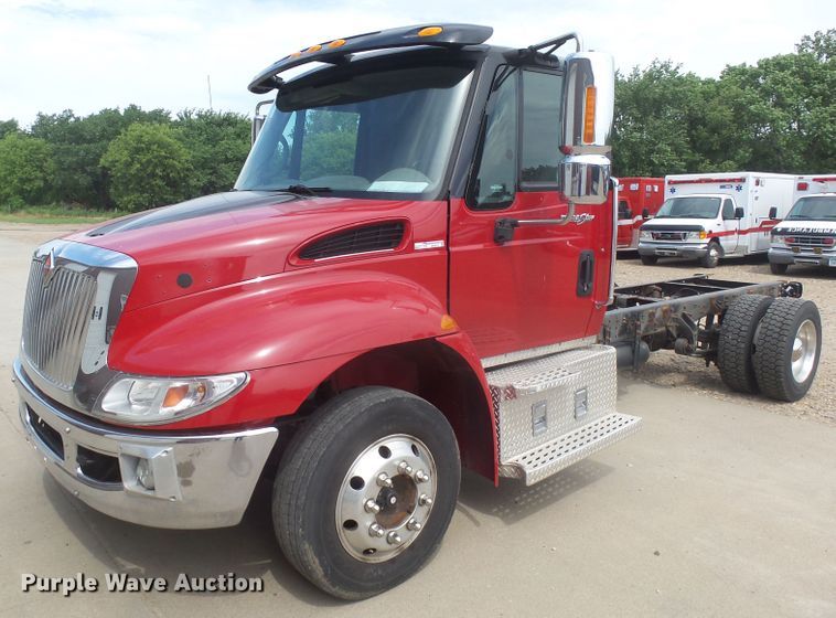 image for item EF9631 2010 International 4300  truck cab and chassis