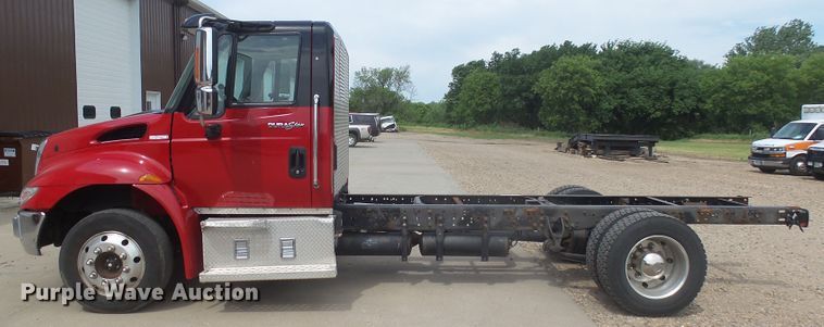 image for item EF9631 2010 International 4300  truck cab and chassis