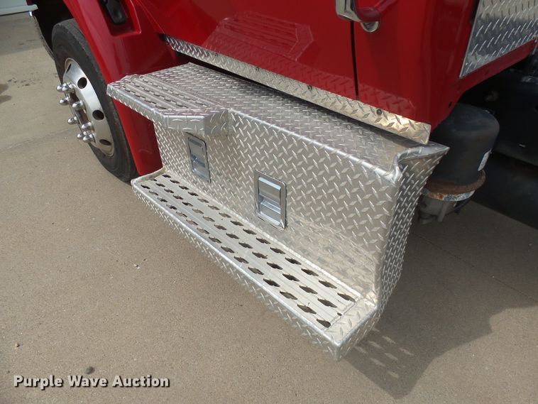 image for item EF9631 2010 International 4300  truck cab and chassis