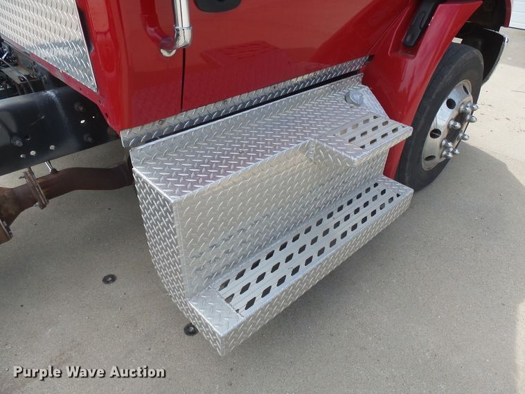 image for item EF9631 2010 International 4300  truck cab and chassis