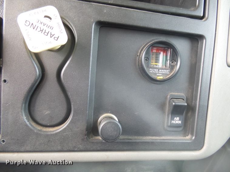 image for item EF9631 2010 International 4300  truck cab and chassis