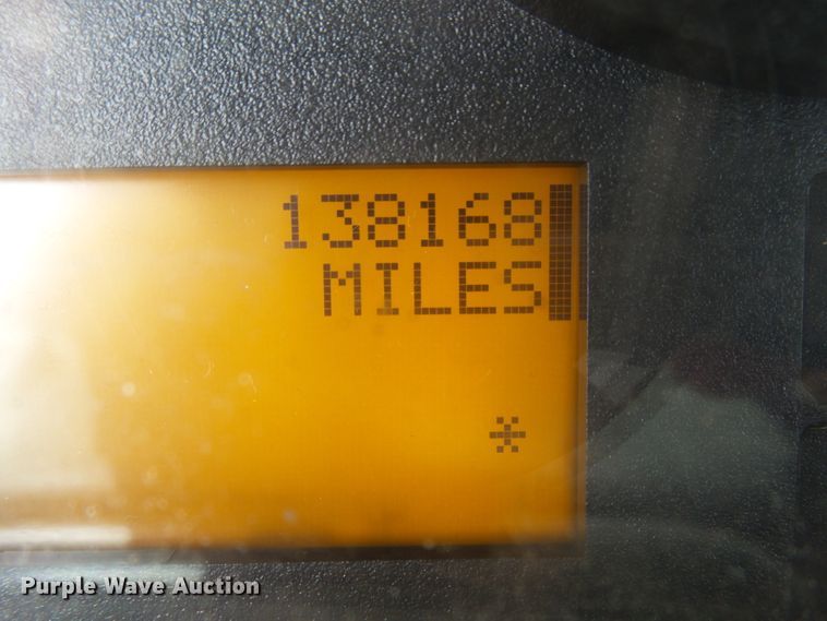 image for item EF9631 2010 International 4300  truck cab and chassis