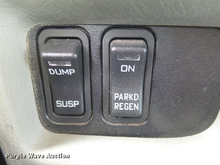 image for item EF9631 2010 International 4300  truck cab and chassis