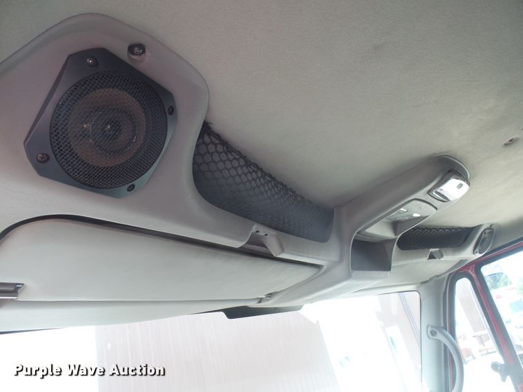 image for item EF9631 2010 International 4300  truck cab and chassis