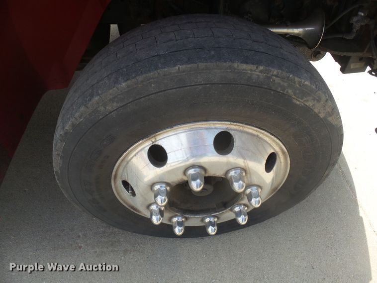 image for item EF9631 2010 International 4300  truck cab and chassis