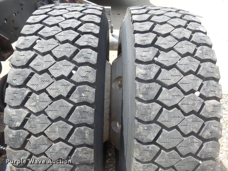 image for item EF9631 2010 International 4300  truck cab and chassis