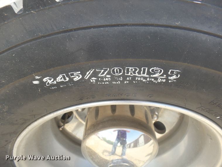 image for item EF9631 2010 International 4300  truck cab and chassis