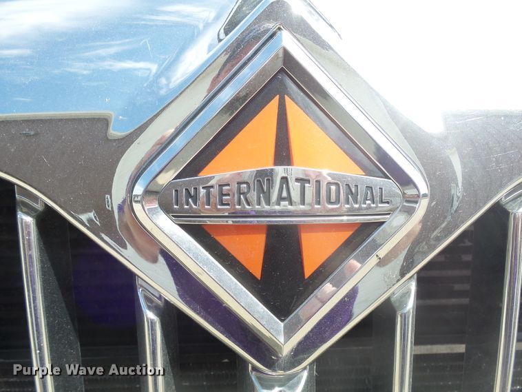 image for item EF9631 2010 International 4300  truck cab and chassis