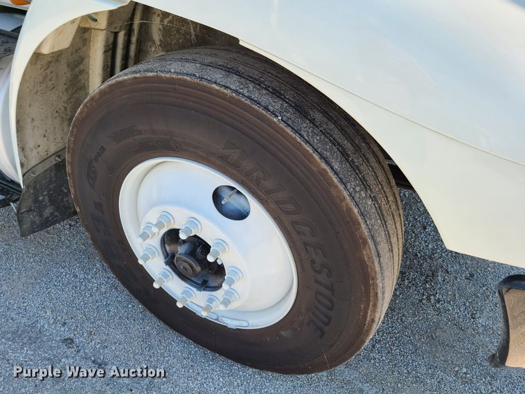 image for item EL9831 2013 International TranStar 8600  semi truck