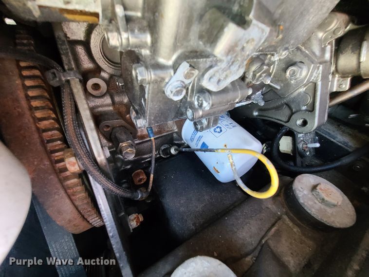 image for item EL9832 2013 Peterbilt 386  semi truck