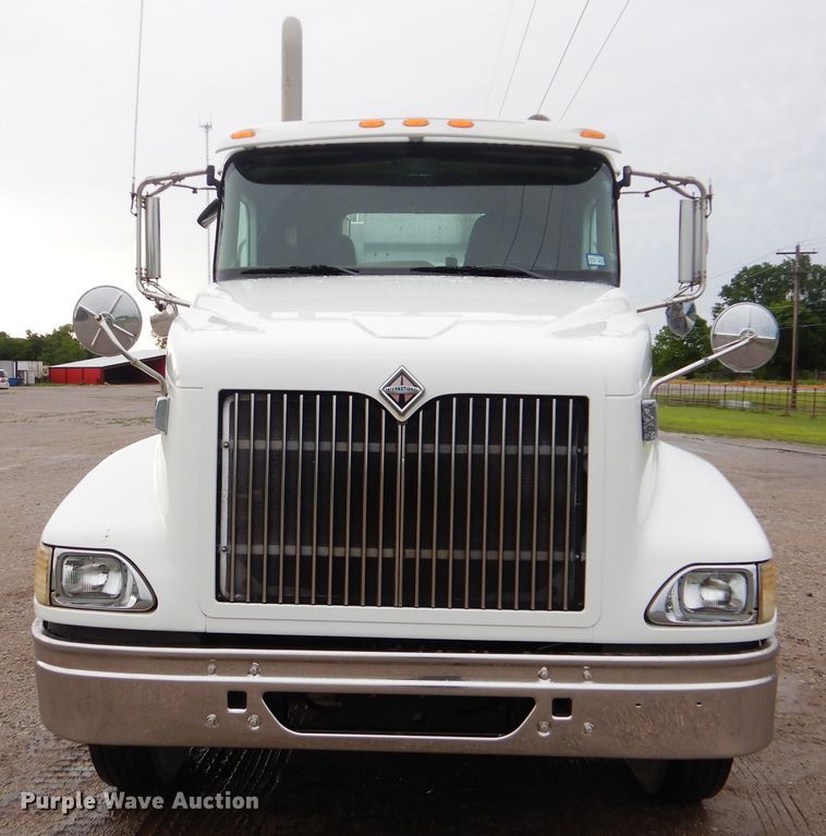image for item GF9209 2007 International 9400i  semi truck