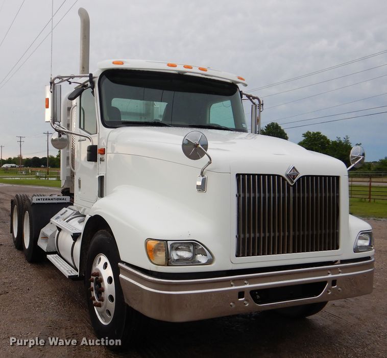image for item GF9209 2007 International 9400i  semi truck