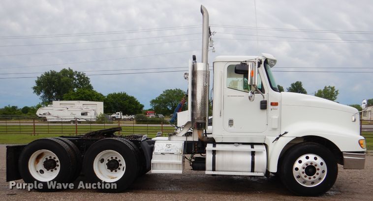 image for item GF9209 2007 International 9400i  semi truck