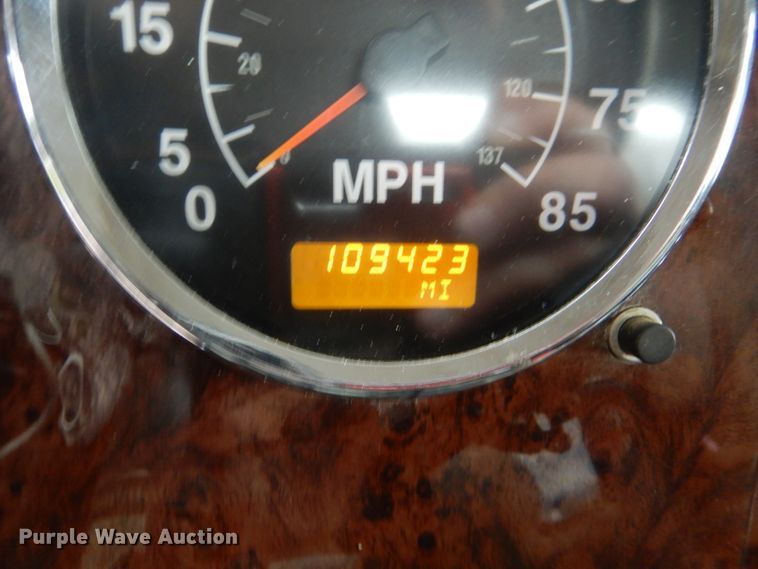 image for item GF9209 2007 International 9400i  semi truck