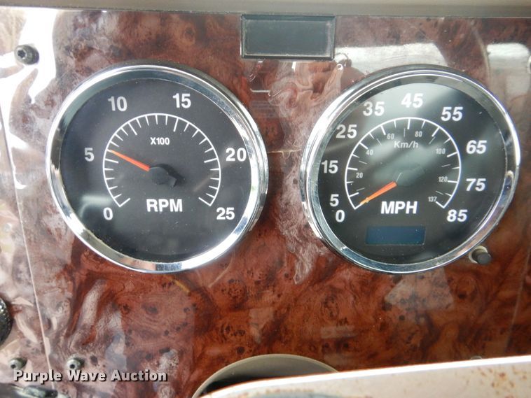 image for item GF9209 2007 International 9400i  semi truck