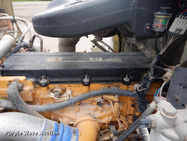 image for item GF9209 2007 International 9400i  semi truck