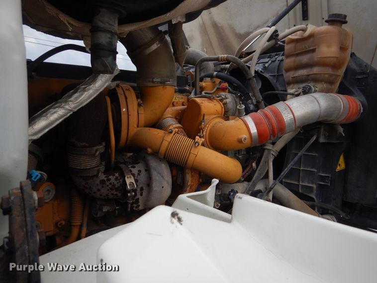 image for item GF9209 2007 International 9400i  semi truck