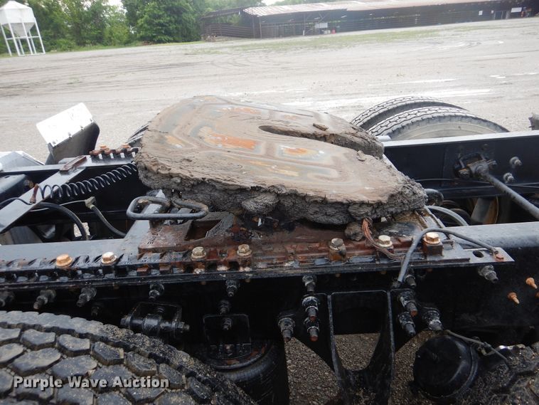 image for item GF9209 2007 International 9400i  semi truck