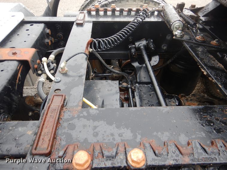 image for item GF9209 2007 International 9400i  semi truck