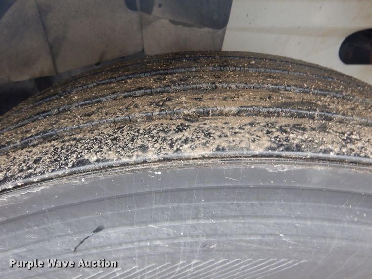 image for item GF9209 2007 International 9400i  semi truck