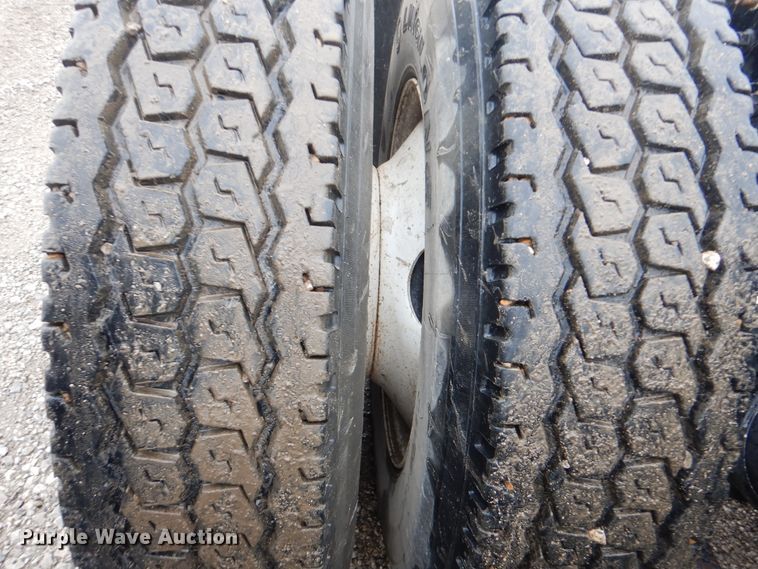 image for item GF9209 2007 International 9400i  semi truck