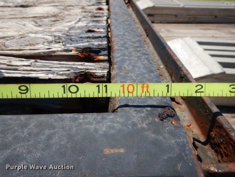 image for item GN9455 2006 Tarasport 50MOD102 flatbed trailer