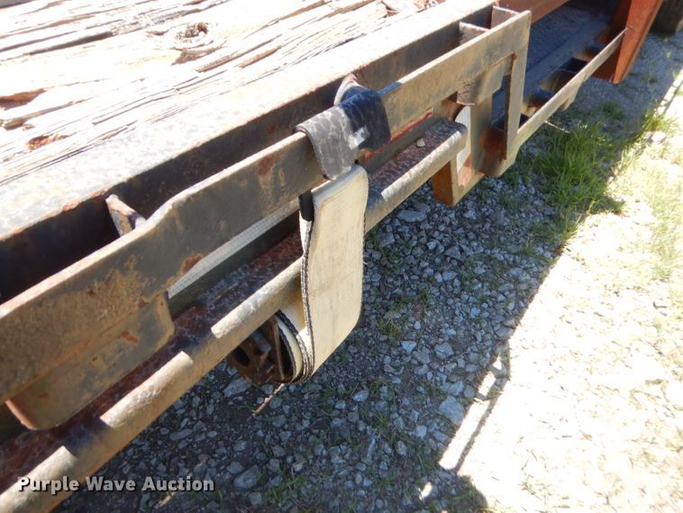 image for item GN9455 2006 Tarasport 50MOD102 flatbed trailer