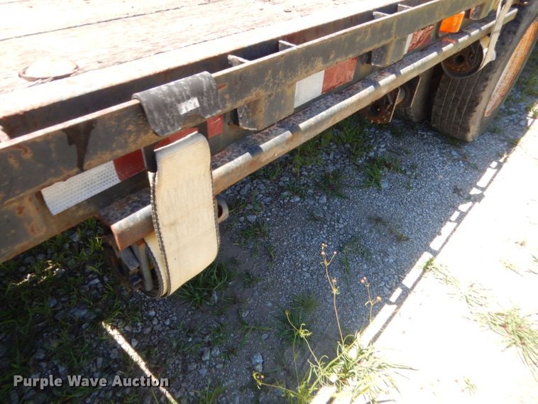 image for item GN9455 2006 Tarasport 50MOD102 flatbed trailer