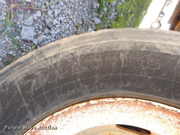 image for item GN9455 2006 Tarasport 50MOD102 flatbed trailer