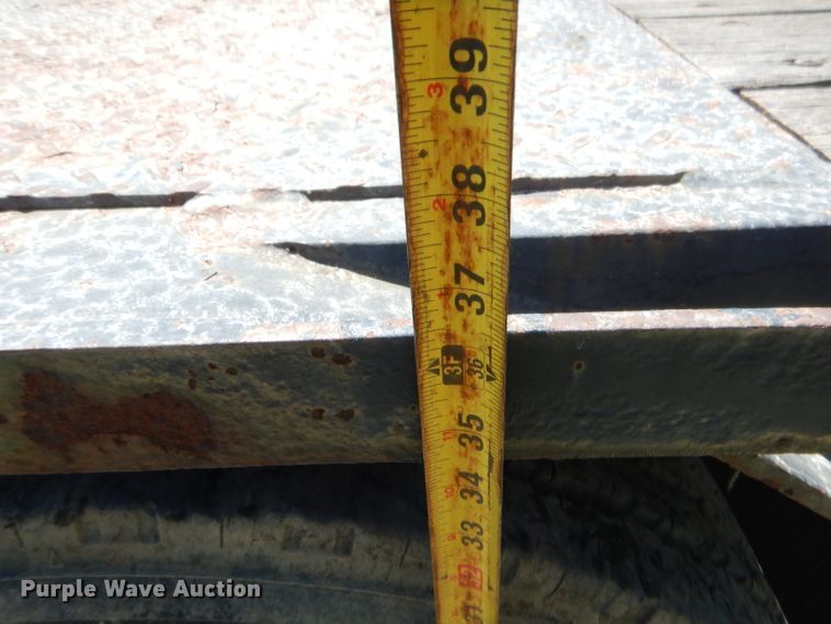 image for item GN9455 2006 Tarasport 50MOD102 flatbed trailer