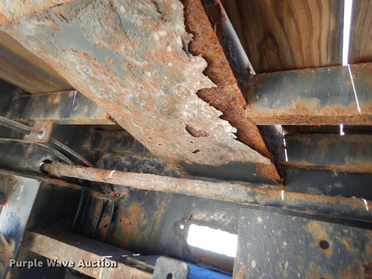 image for item GN9455 2006 Tarasport 50MOD102 flatbed trailer