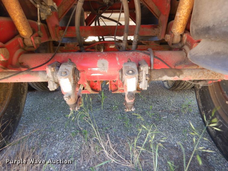 image for item GN9456 2004 Wilson DWH500 double hopper bottom grain trailer