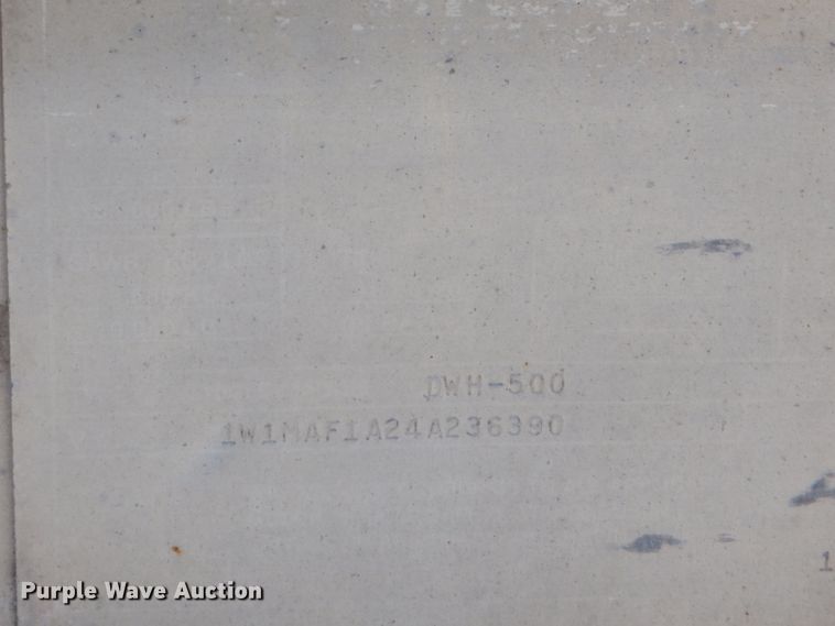 image for item GN9456 2004 Wilson DWH500 double hopper bottom grain trailer