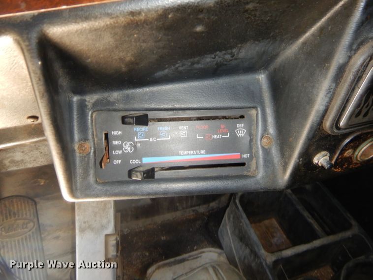 image for item GN9457 1992 Peterbilt 379  semi truck